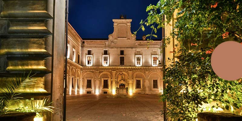 casale - ingresso cortile interno